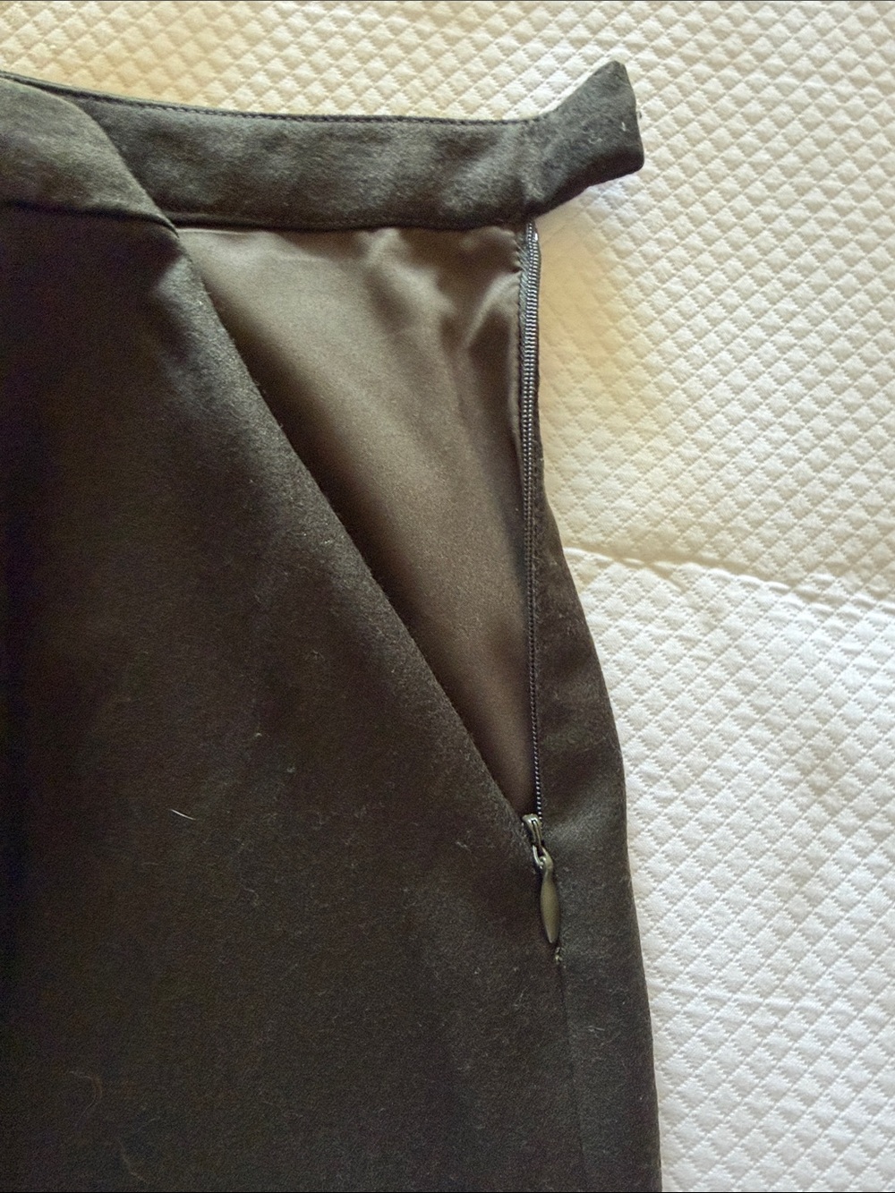 BILL BLASS NEW YORK Tailored Olive Green Women's Pant Suit - Picture 8 of 8